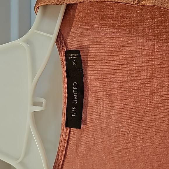 Peach ruffle top - Picture 2 of 3